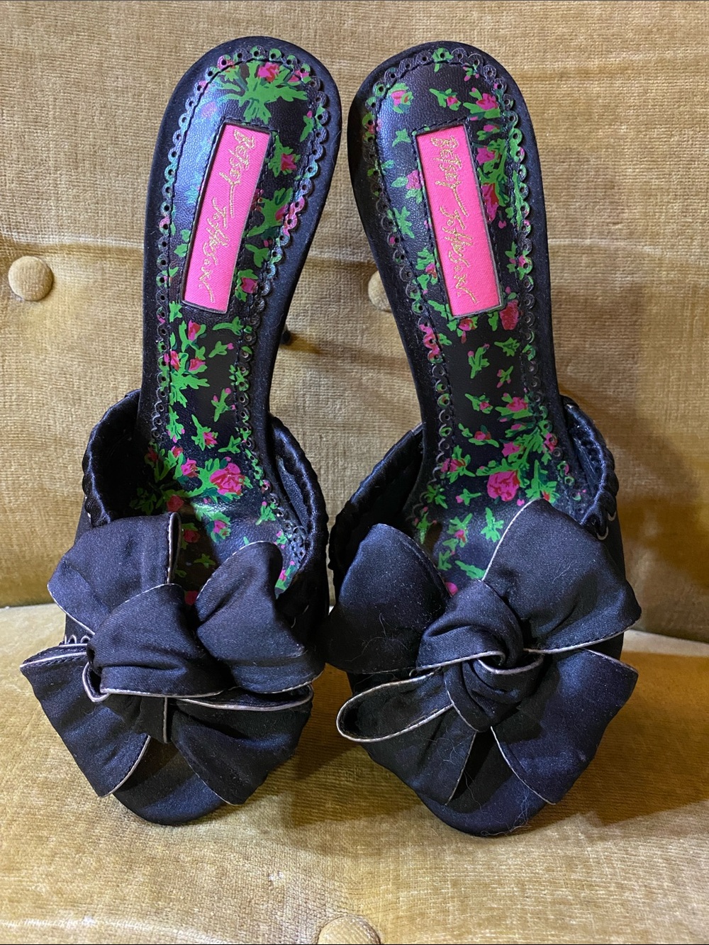 Betsey Johnson black satin mules , very pretty, size 6 M